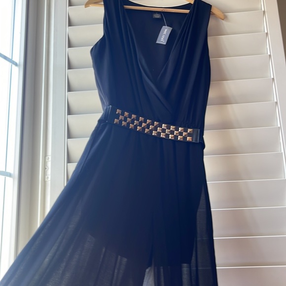 Jumper size M sleeveless belt waist, Sexy V neck, lining inside shorts - Picture 8 of 16